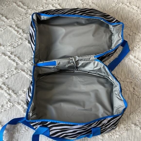 Zebra Print, Insulated Food Carrier Casseroles‎ Dish - Picture 3 of 8